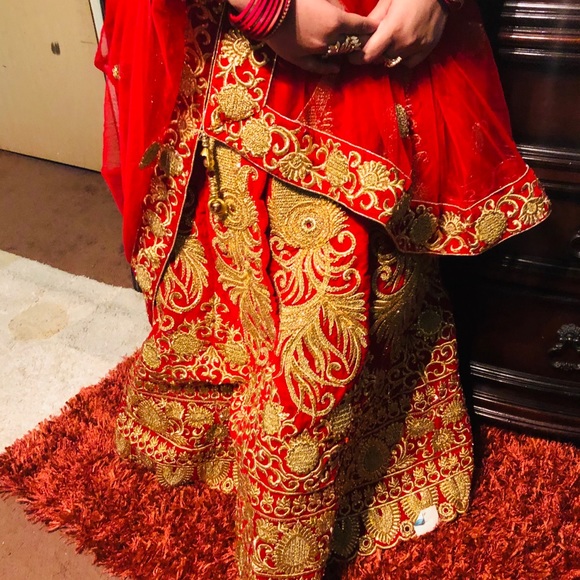 Indian bridal lehenga - Picture 3 of 8